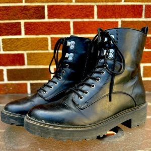 Universal Thread Boots